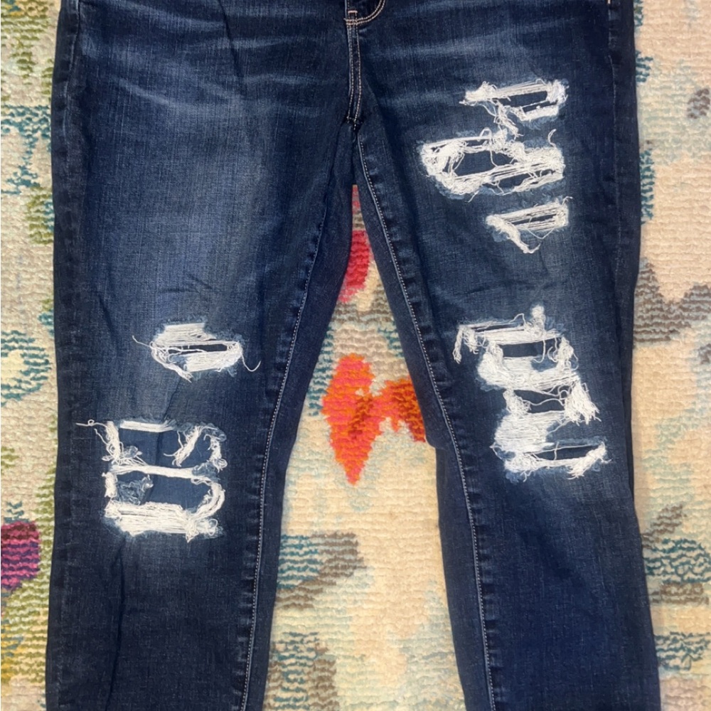 American Eagle Distressed Blue Jeans